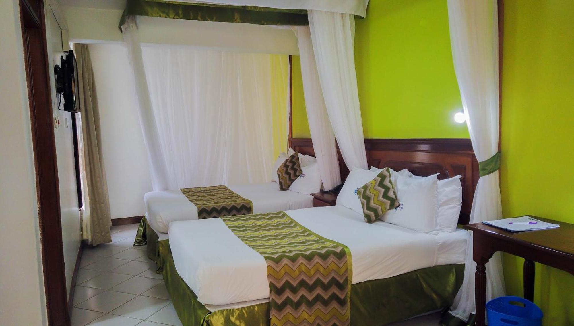 67 Airport Hotel Nairobi Mlolongo Екстер'єр фото