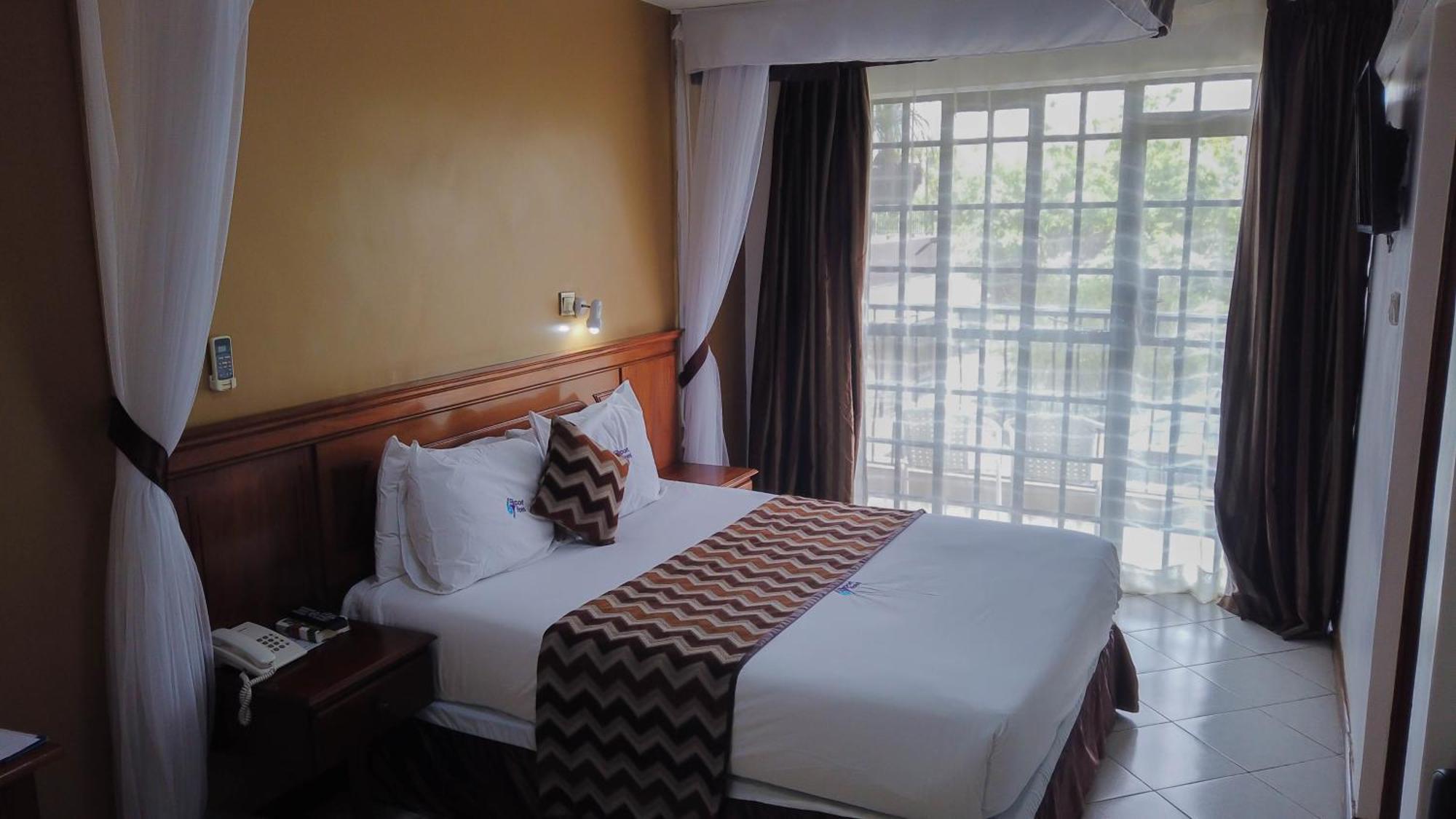 67 Airport Hotel Nairobi Mlolongo Екстер'єр фото