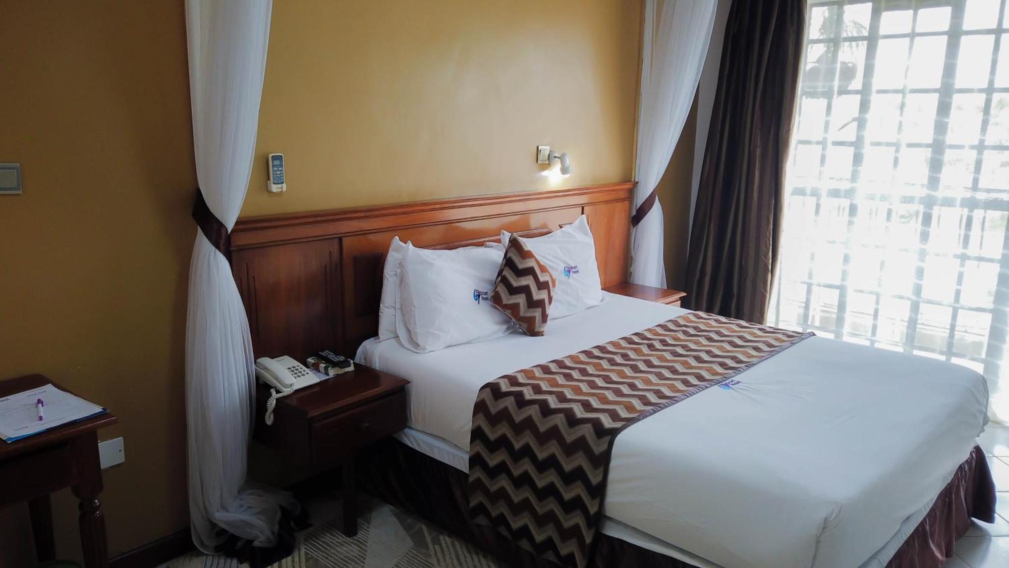 67 Airport Hotel Nairobi Mlolongo Екстер'єр фото