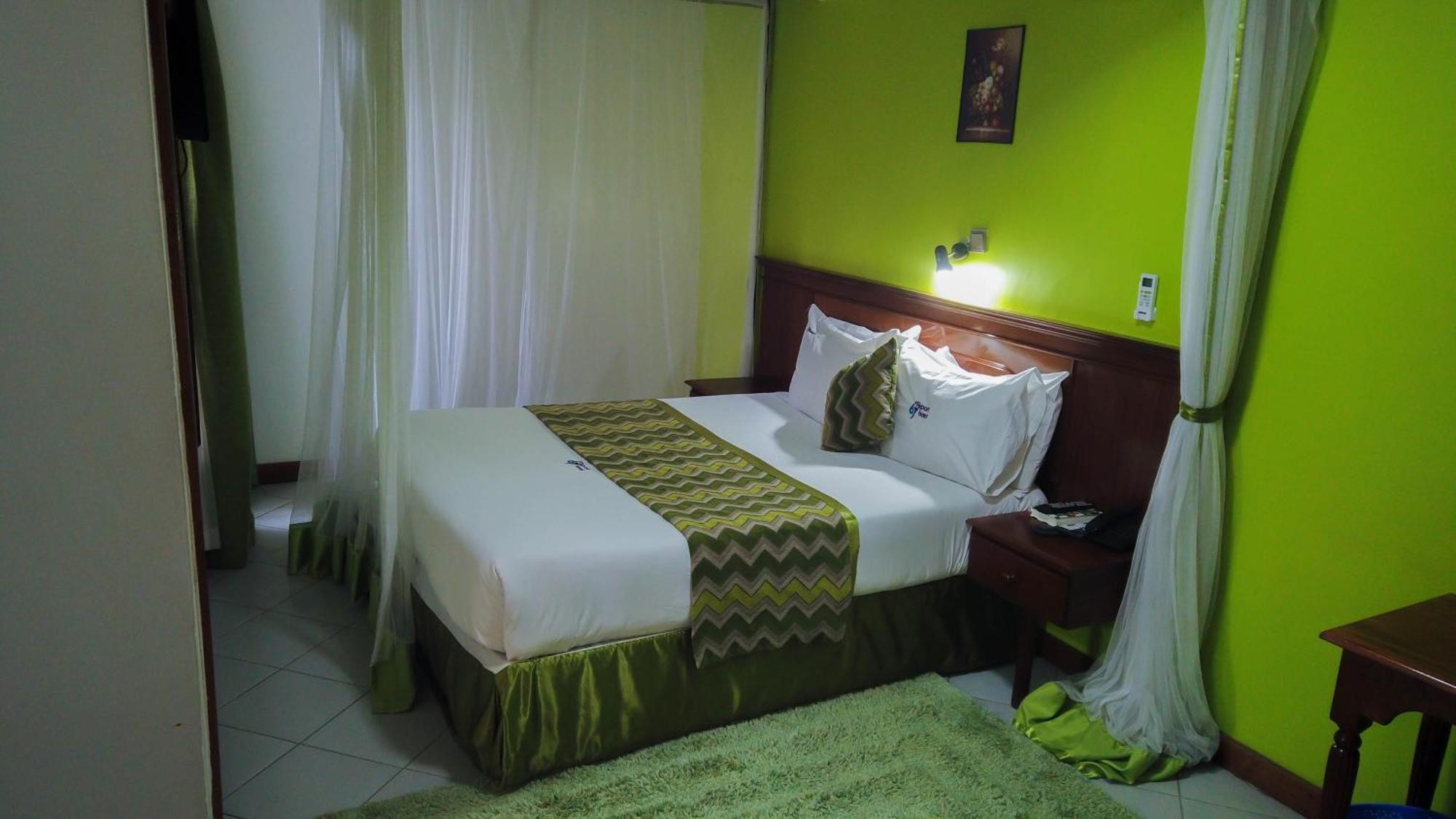 67 Airport Hotel Nairobi Mlolongo Екстер'єр фото