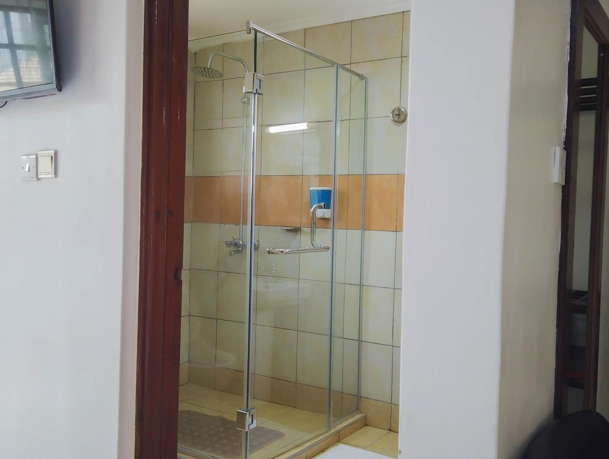 67 Airport Hotel Nairobi Mlolongo Екстер'єр фото
