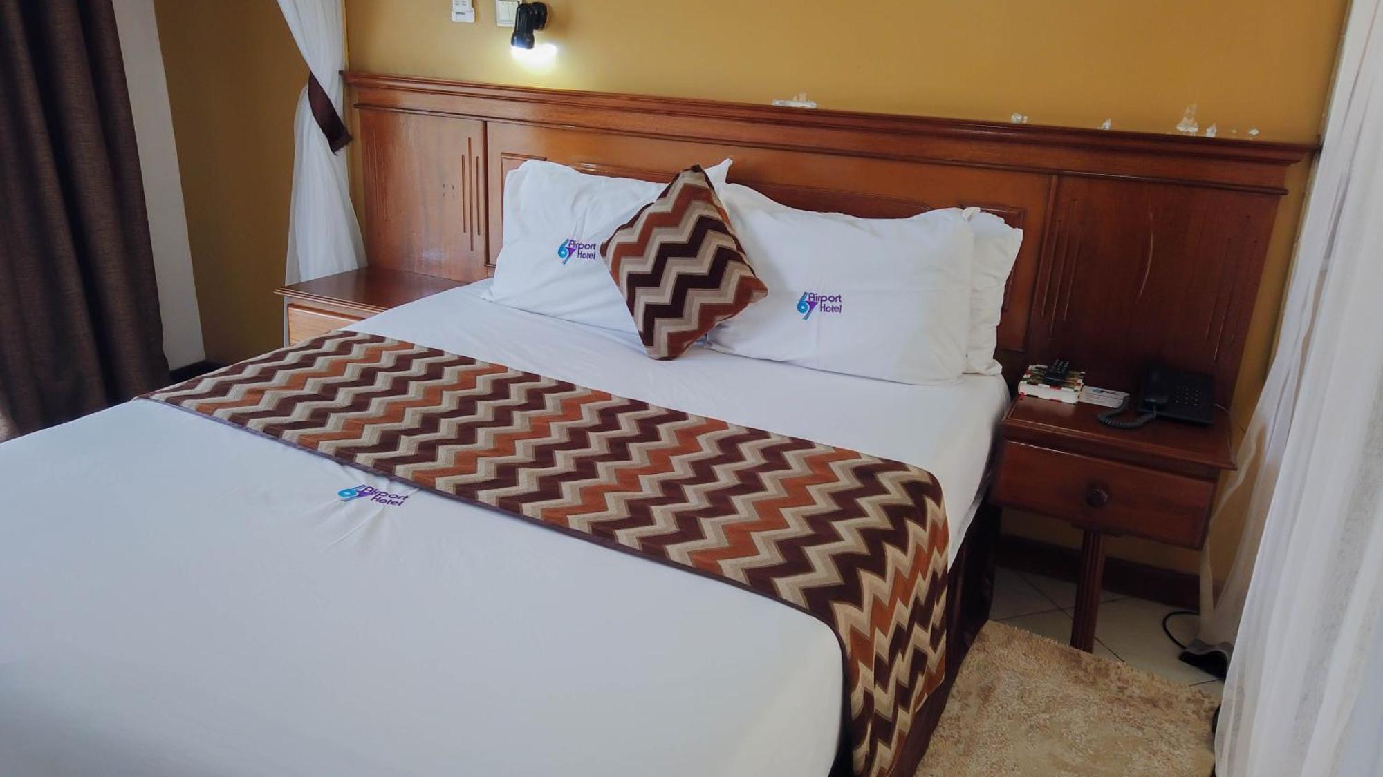 67 Airport Hotel Nairobi Mlolongo Екстер'єр фото